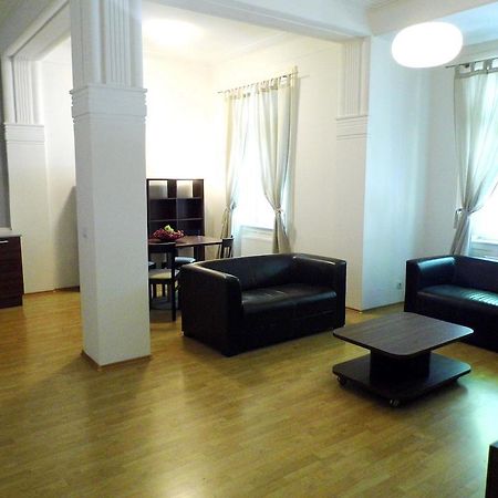 Lion Apartments Medena, Big Size, High Ceilings Pressburg Zimmer foto