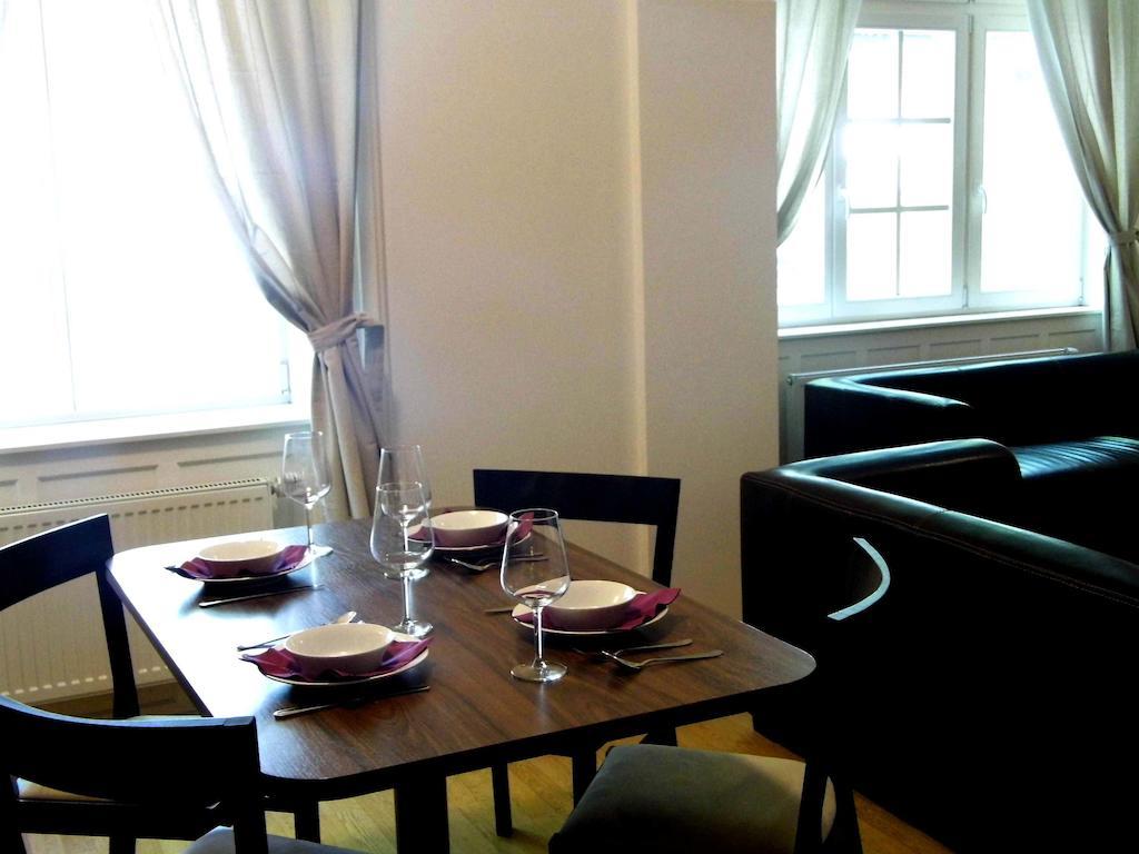Lion Apartments Medena, Big Size, High Ceilings Pressburg Zimmer foto