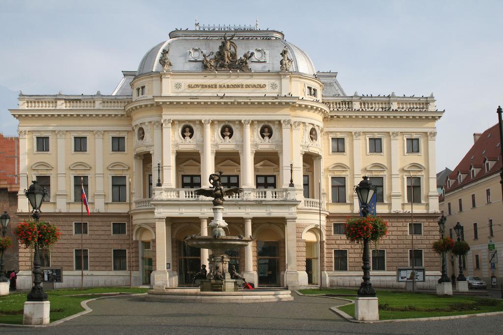 Lion Apartments Medena, Big Size, High Ceilings Pressburg Exterior foto