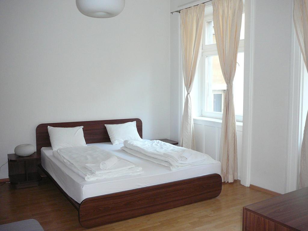 Lion Apartments Medena, Big Size, High Ceilings Pressburg Exterior foto